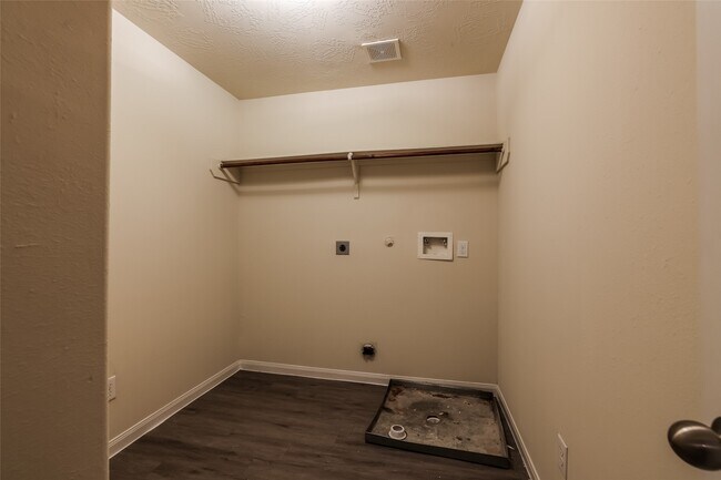 Building Photo - 5422 Rio Sabinas St