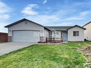 Building Photo - 1149 N Caterpillar Ave