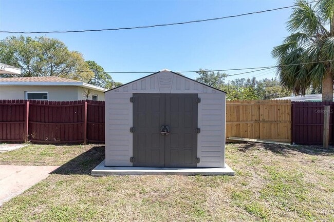 Building Photo - 6618 3rd Ave N