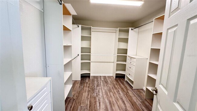Building Photo - 9944 Chorlton Cir