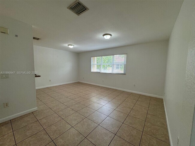 Building Photo - 1690 NE 33rd Ave