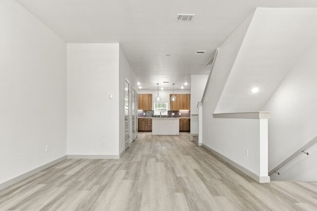 Building Photo - * MOVE IN SUMMER 7/24/207 * 5 Bed 5.5 Bath...