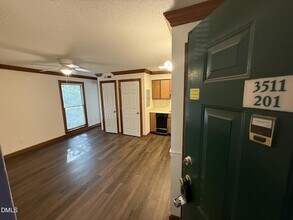 Building Photo - 3511 Ivy Commons Dr