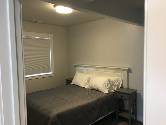Building Photo - 1593 Sage View Ct