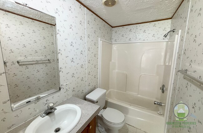 Building Photo - 68 Honeysuckle Dr