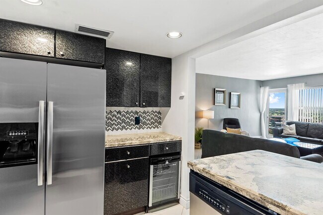 Building Photo - 3700 Galt Ocean Dr