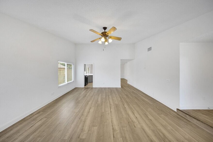 Building Photo - 7750 Perlite Ct