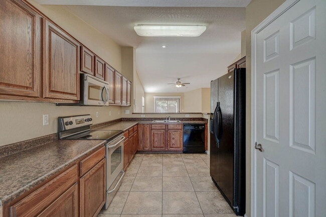 Building Photo - 7252 S 46th Ln