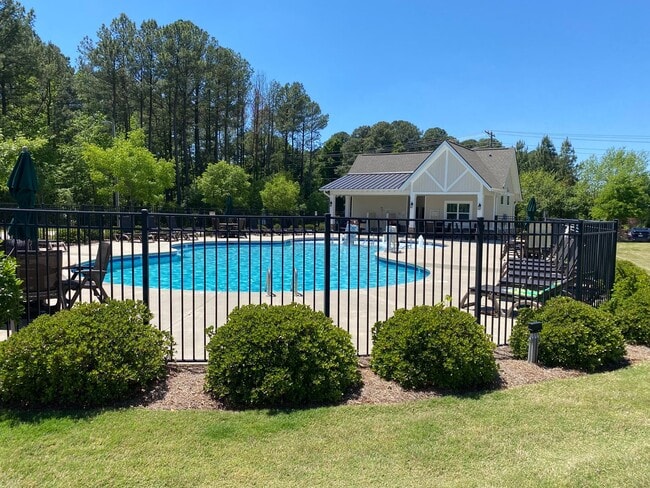 Building Photo - SPACIOUS AND BEAUTIFUL HOME IN MORRISVILLE-BRIER CREEK AREA