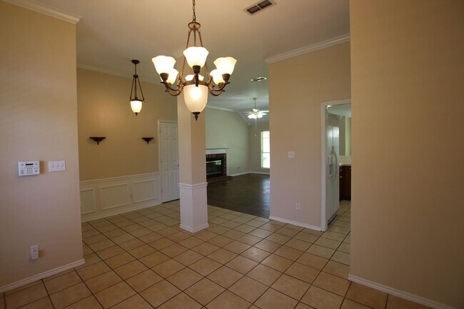 Building Photo - Almost Ready! 3 Bedroom 2 Bath in Whitehouse ISD!