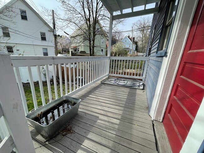 Building Photo - 48 Day St