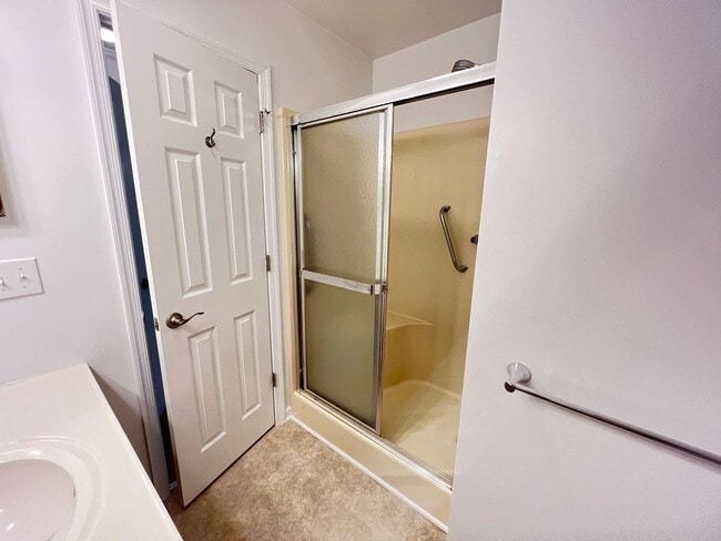 Building Photo - Branchlands Condo