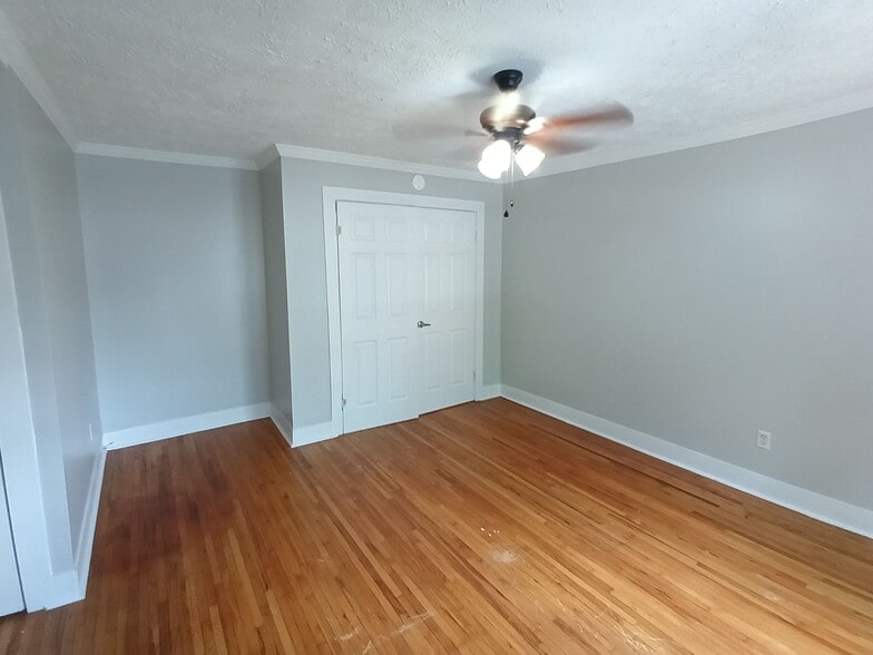 Building Photo - 405 N 16th Ave