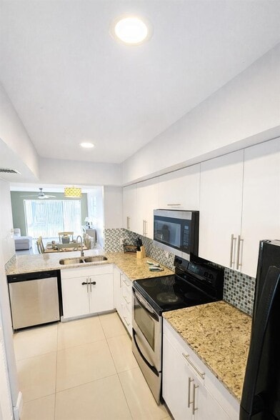 Building Photo - 11596 NW 45th St