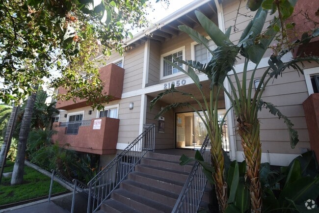 Building Photo - 21350 Parthenia St