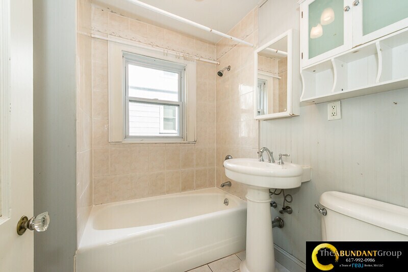 Building Photo - 50 Hobson St