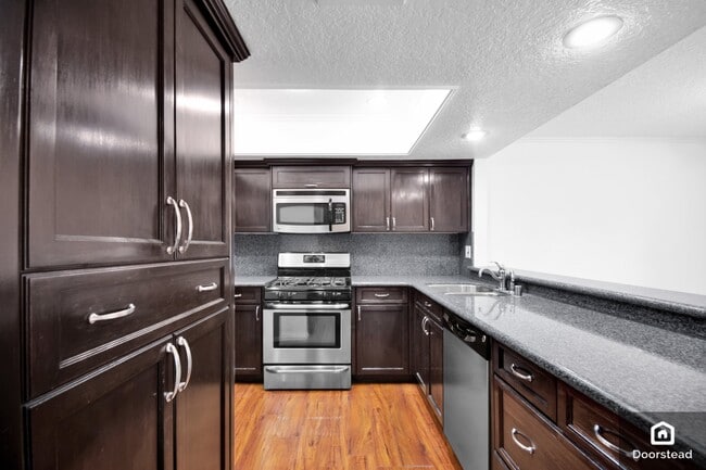 Building Photo - 25596 Mont Pointe