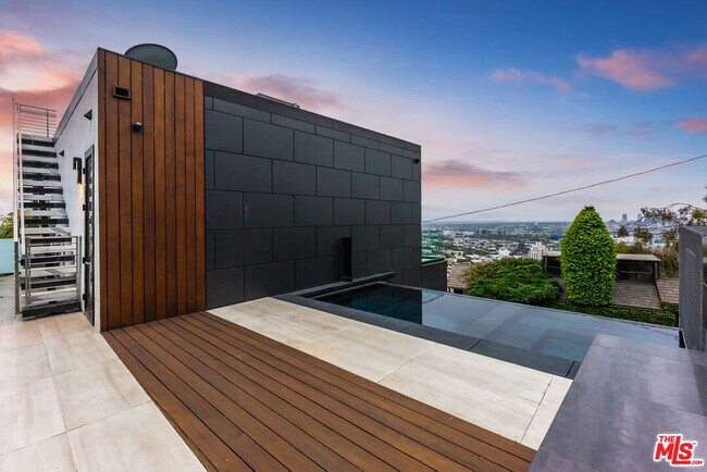 Building Photo - 1545 Marlay Dr