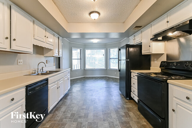 Building Photo - 8538 Chimneyrock Blvd.