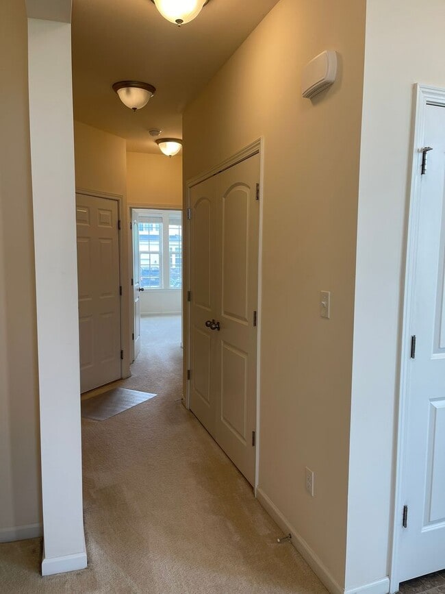 Building Photo - COMING SOON - HYETTS CROSSING