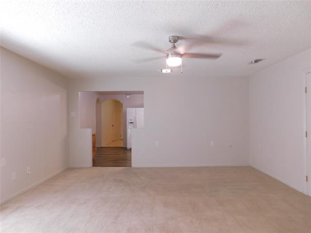 Building Photo - 705 Sun Valley Dr