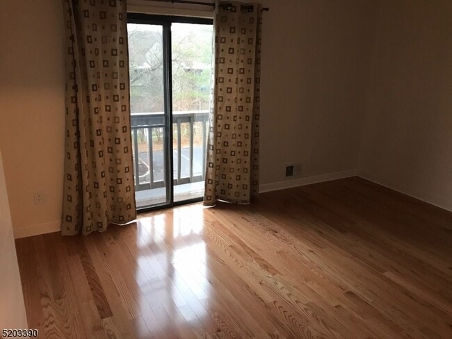 Building Photo - 1814 Spruce Hills Dr