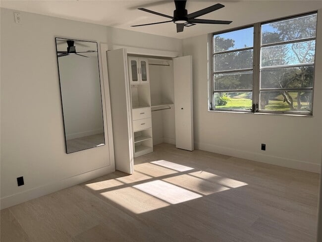 Building Photo - 3010 N Course Dr