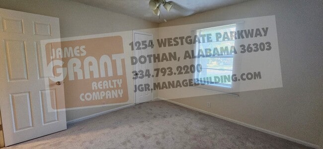 Building Photo - 306 Mustang Dr