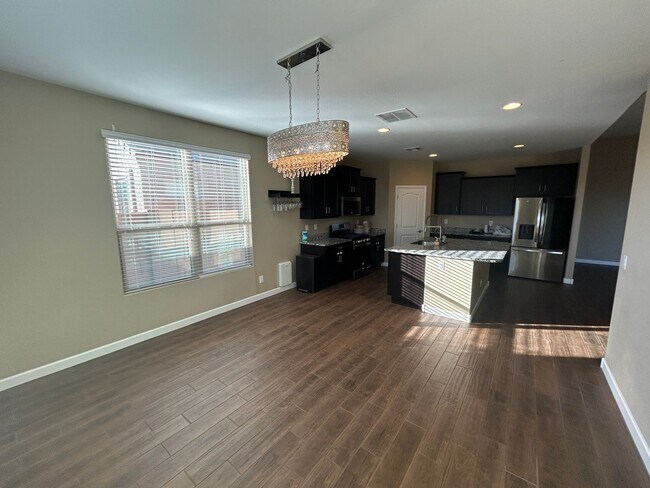 Building Photo - 26105 N 137th Ln