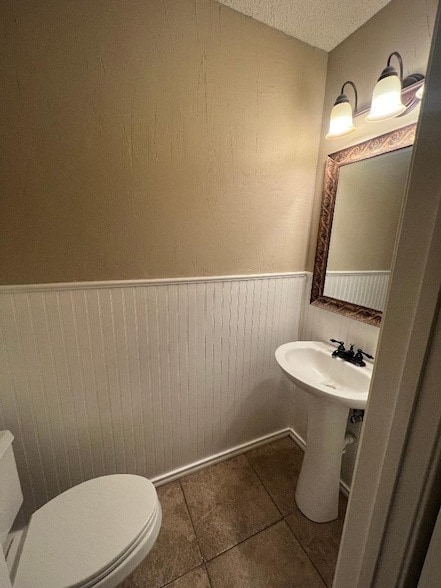 Building Photo - 8639 Knoxville Dr