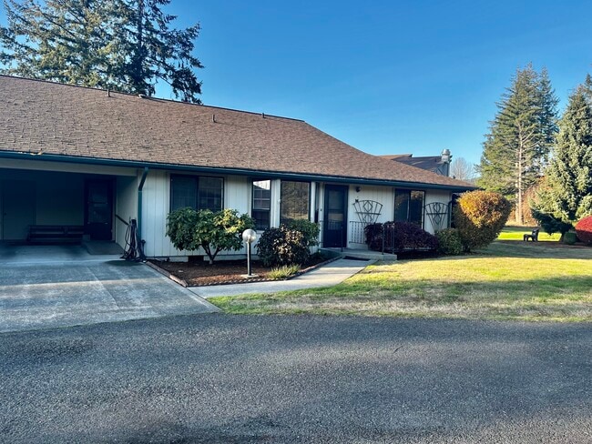 Building Photo - Woodland Village