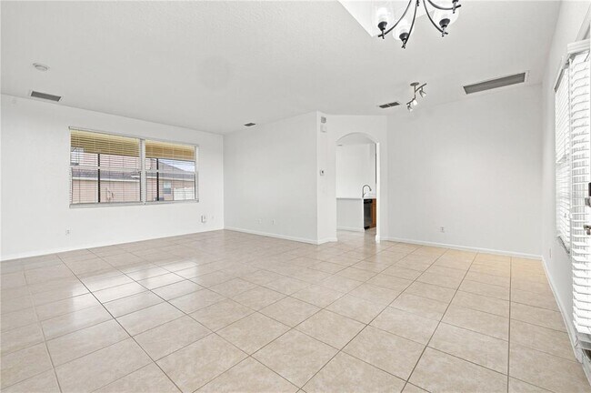 Building Photo - 3576 Maple Ridge Loop