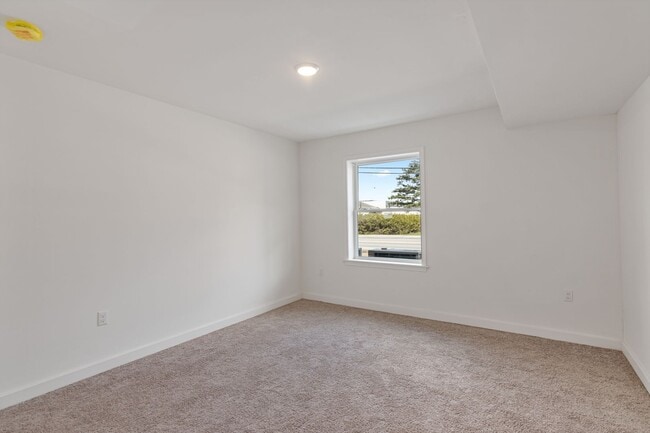 Building Photo - 24 Jersey Way