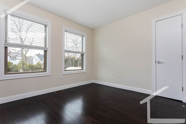 Building Photo - 474 Fulton St