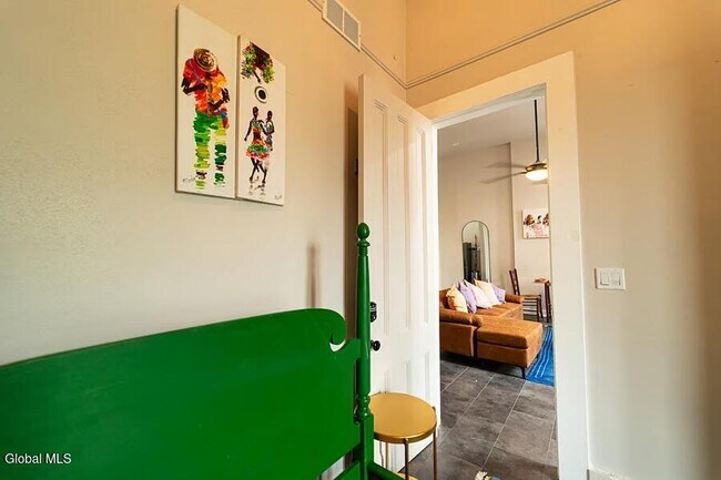 Building Photo - 240 Washington Ave