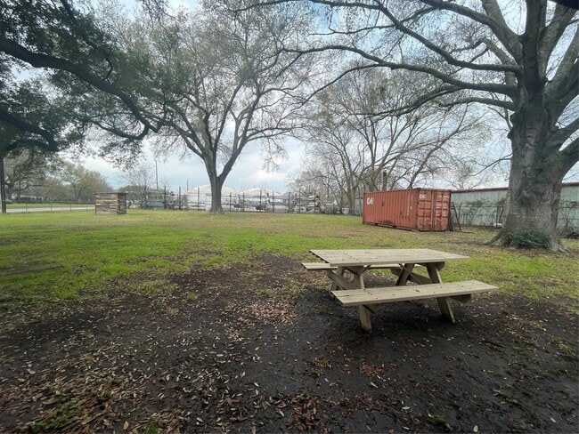 Building Photo - 5930 Killough St