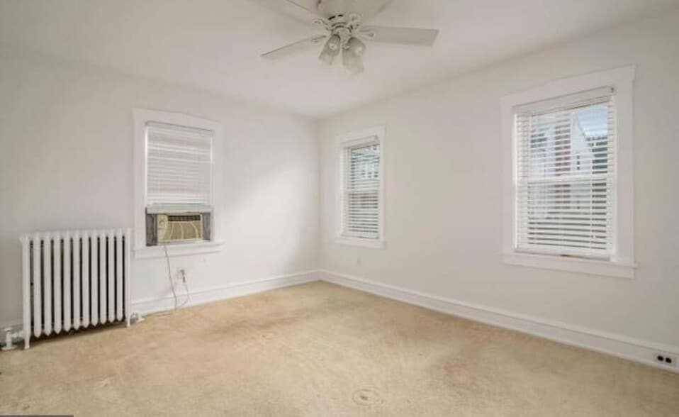 Living Room - 20 E Coulter Ave