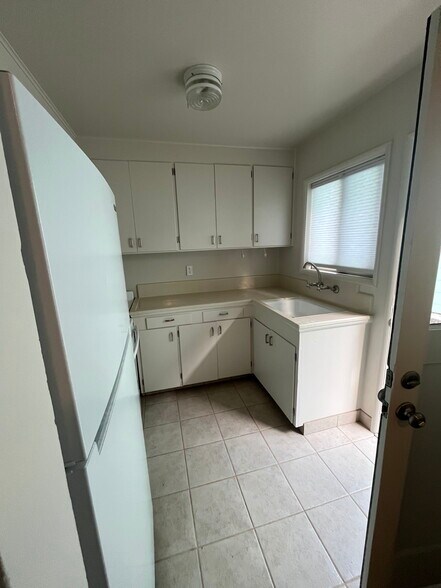 Kitchen (from Dining Area) - 2363 SE 45th Ave