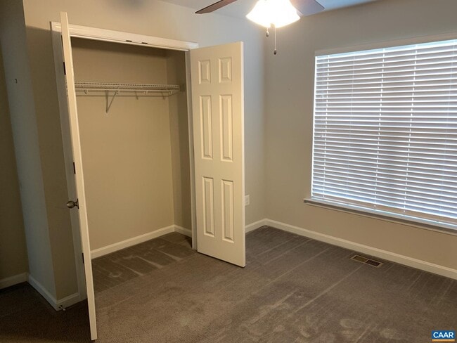 Building Photo - 7136 Venable Rd