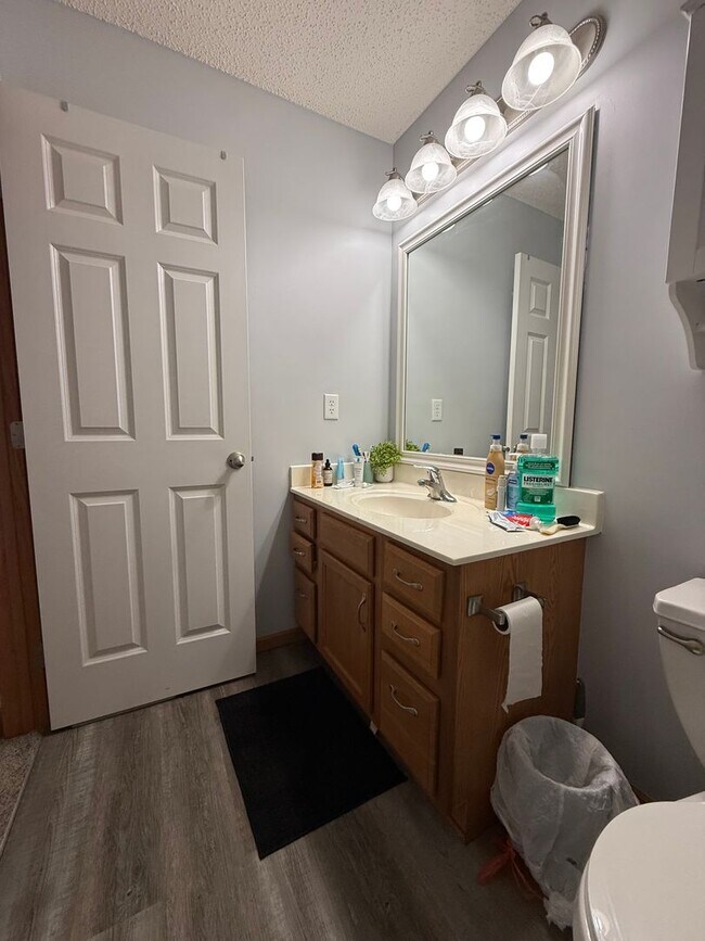 Building Photo - 14649 Sapphire Way