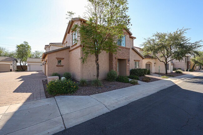 Building Photo - 16039 N 19th Dr