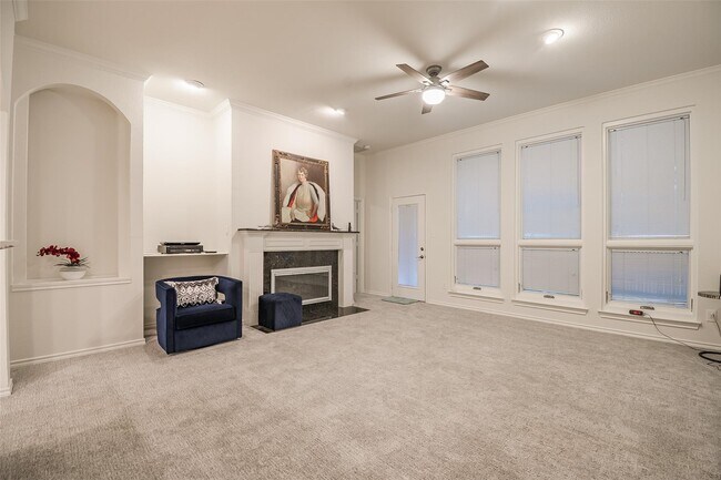 Building Photo - 4828 Holly Berry Dr