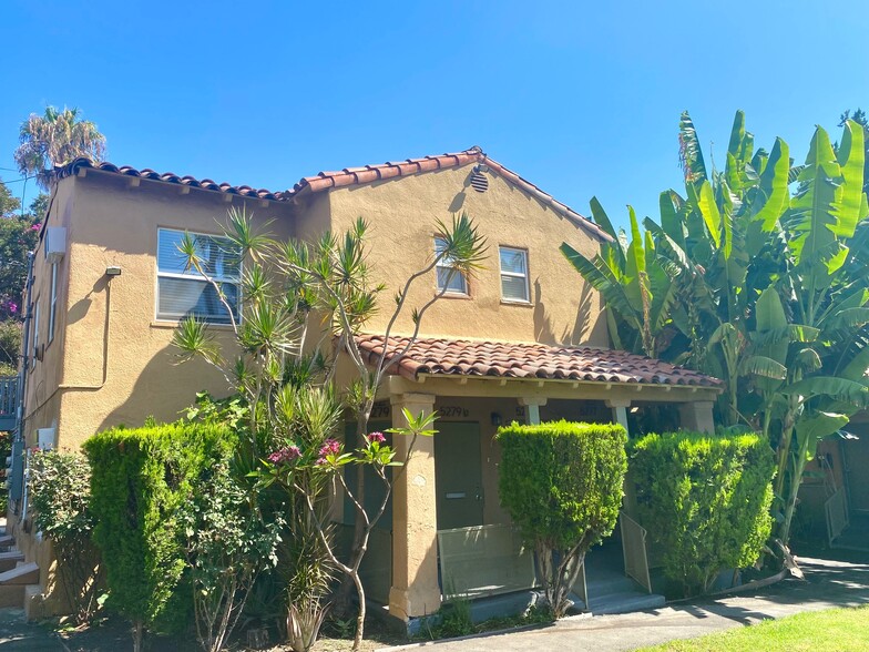 Primary Photo - 5225 De Longpre Ave