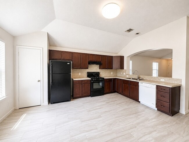 Building Photo - 1711 Dixon Ln