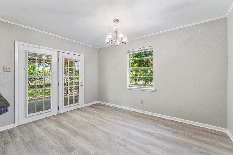 Building Photo - 1016 N Meadowlark Ln