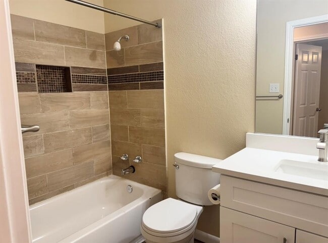 Building Photo - 1306 Meadow Cove
