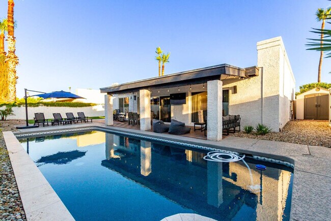 Building Photo - 7730 E Buena Terra Way