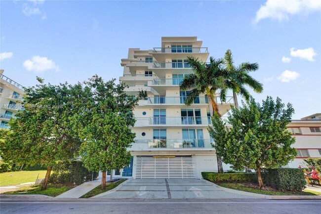 Building Photo - 1170 101st St