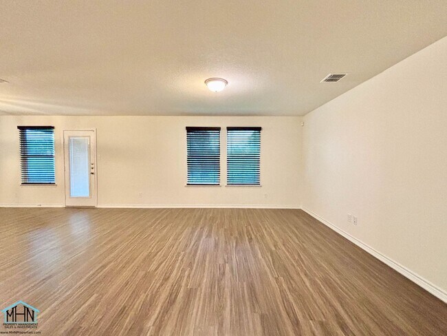 Building Photo - Welcome and Discover this thoughtfully des...