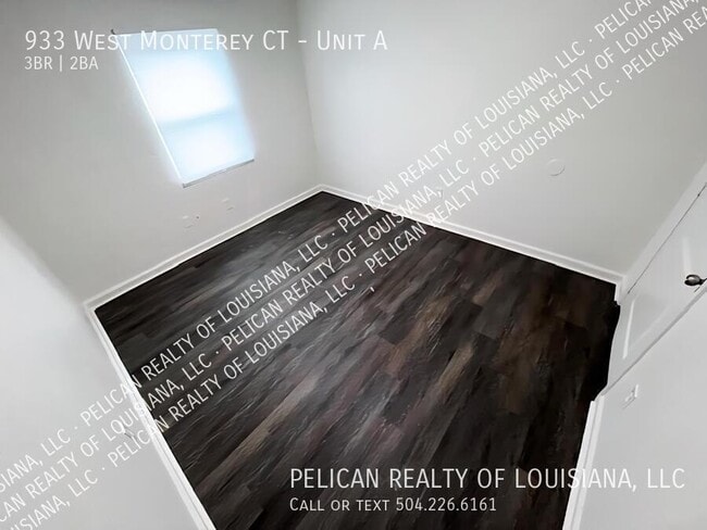 Building Photo - 933 Monterey Ct S